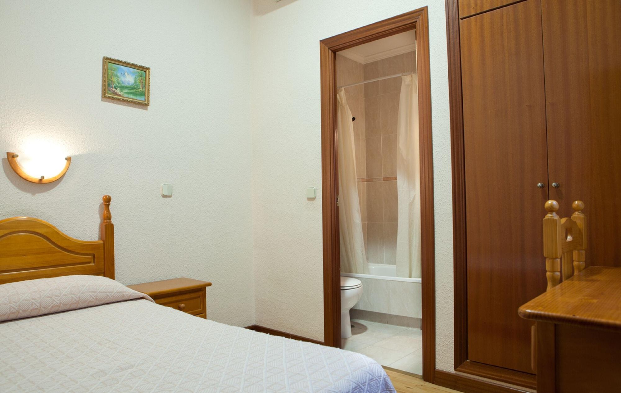 Hostal Zamora Madrid Kültér fotó