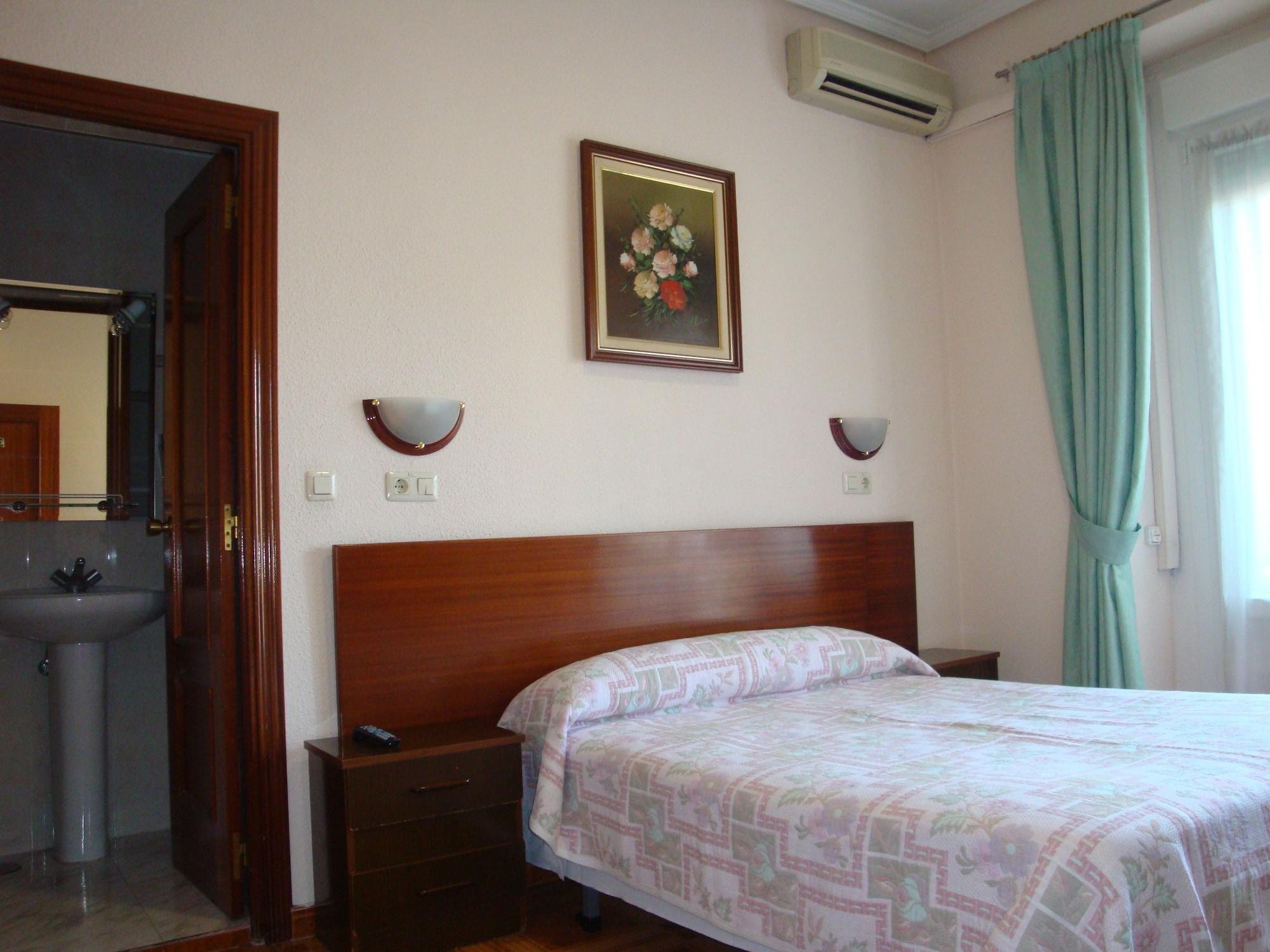 Hostal Zamora Madrid Kültér fotó