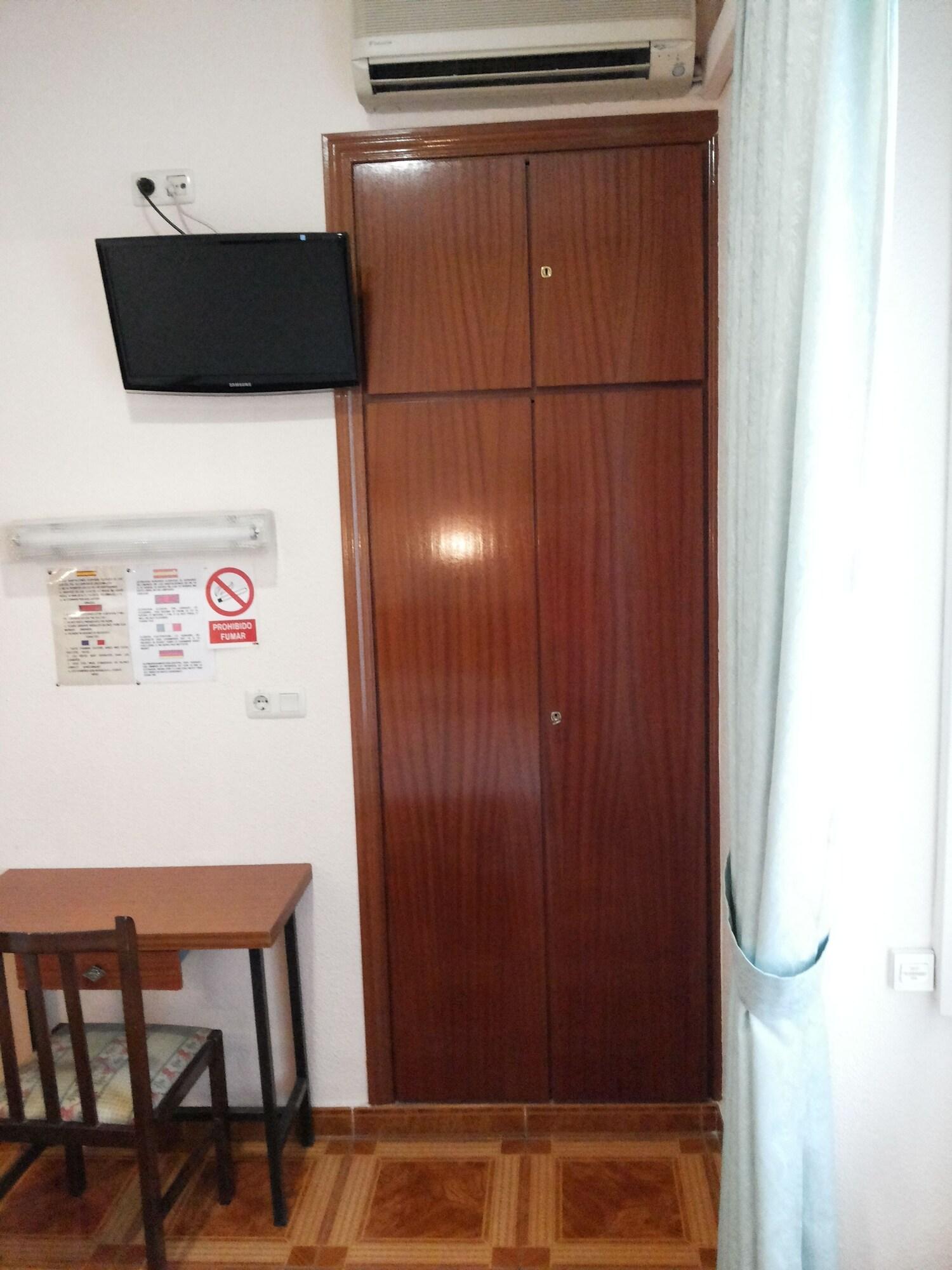 Hostal Zamora Madrid Kültér fotó