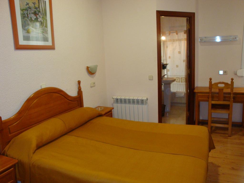 Hostal Zamora Madrid Kültér fotó